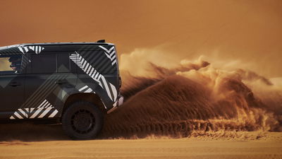 Defender Dakar D7X-R - side